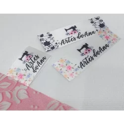 50 ou 100 ETIQUETAS  1,5cm X 5cm/6cm PERSONALIZADAS DE CETIM