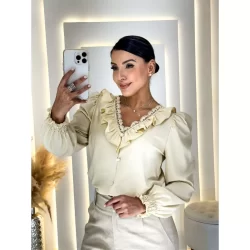 BLUSA DEUSA COM DETALHE DA RENDA E BABADO