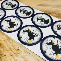 16 ADESIVOS REDONDOS HALLOWEEN (LATINHA/GARRAFINHA) 62.5
