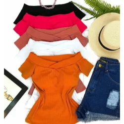 Blusa feminina canelada decote V ombro a ombro manga curta