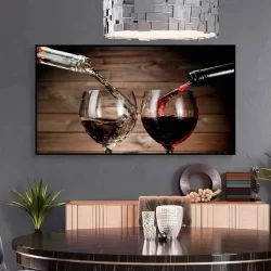 Quadro Decorativo 110x80cm Grande Hd  Momento Íntimo em Adega Aconchegante Capturando a Essência de um Brinde com Vinho Tinto em Ambiente Rústico Hall Casa Sala Quarto Decoração