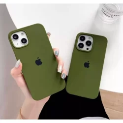 Capa case Aveludada Silicone Cor VERDE MILITAR PARA IPHONE 13 / 13PRO / 14 / 14PROMAX / 15 / 15PRO / 15PLUS / 15PROMAX