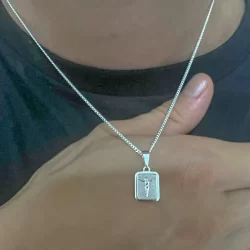 Correntinha Prata 925 Masculina Curta + Pingente Cristo Retangular  Banhado A Prata 925