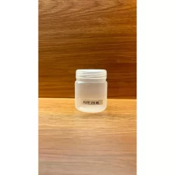 10 UN POTE DE PLÁSTICO 250 ML C/ TAMPA