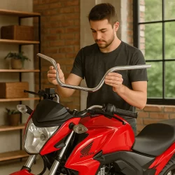 Guidão Honda Cb Twister 2009 a 2015 / Cb 300 2004 a 2008 Cromado Forte Rosca Moto