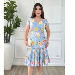 Vestido Feminino com dois babados e detalhe em guipir na manga e forrado