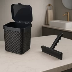 Kit Lixeira de Pia 5 Litros Rattan + Rodinho de Secar Pia Cozinha
