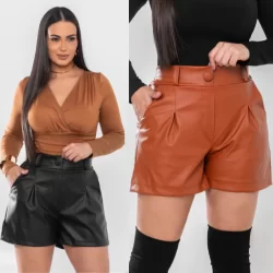 Short Couro Feminino Com Bolsos tem Botões Falsos com Elástico