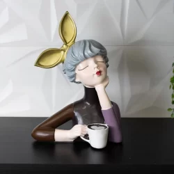 Figura Decorativa Wolff Boneca com Xícara 21cm x 29cm