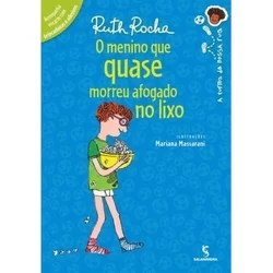 O menino que quase morreu afogado no lixo