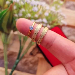 Par De Aliança casamento noivado Diamantada 4mm Banhada ouro 18k + Solitário + Caixinha COD-42