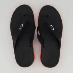 Chinelo Oakley Crowd Preto e Vermelho